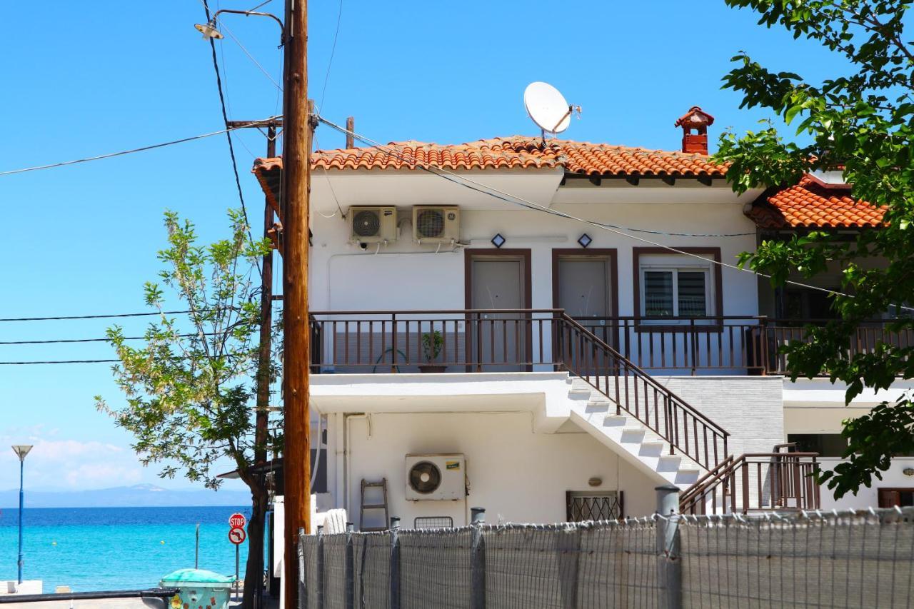 Karpouzi Seaview Apartment Polychrono