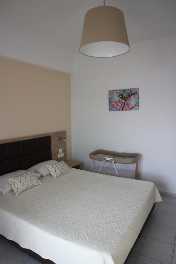 Karpouzi Seaview Apartment Polychrono